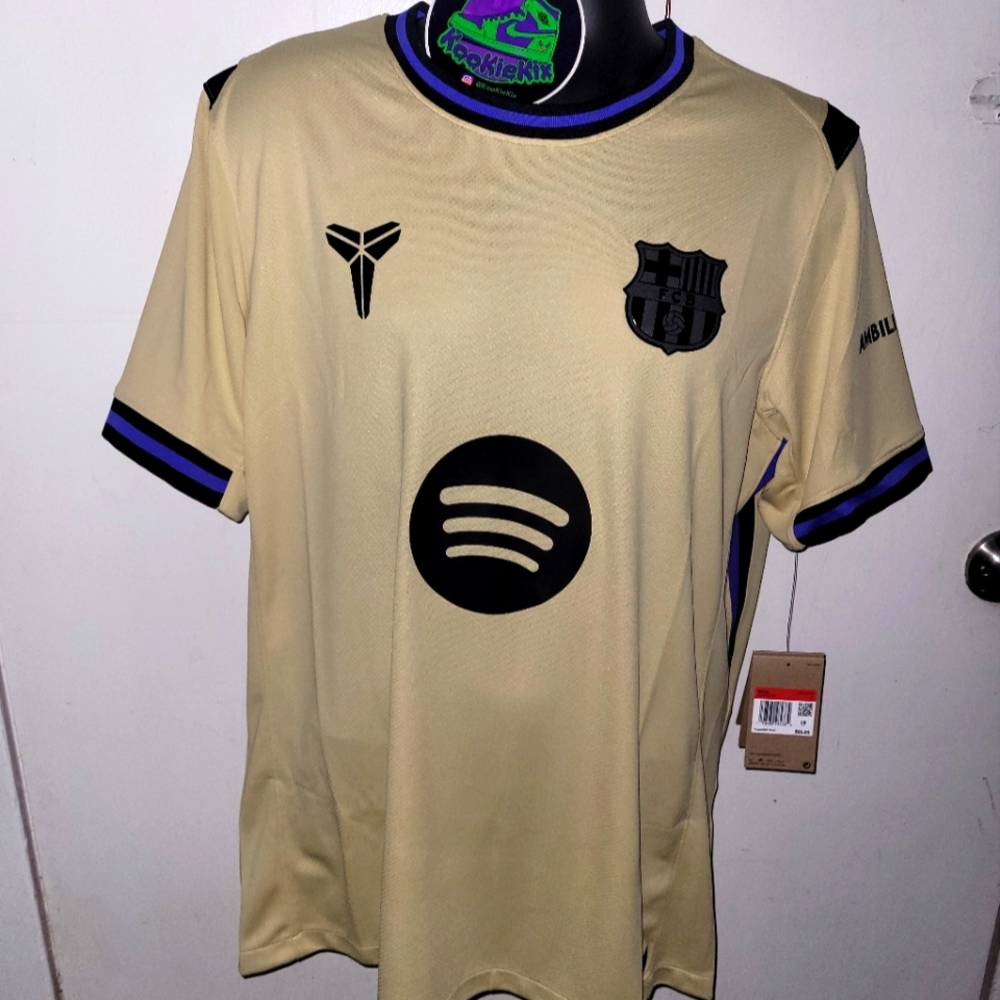 New Nike Barcelona X Kobe Men's Beige and Black Soccer Jersey.